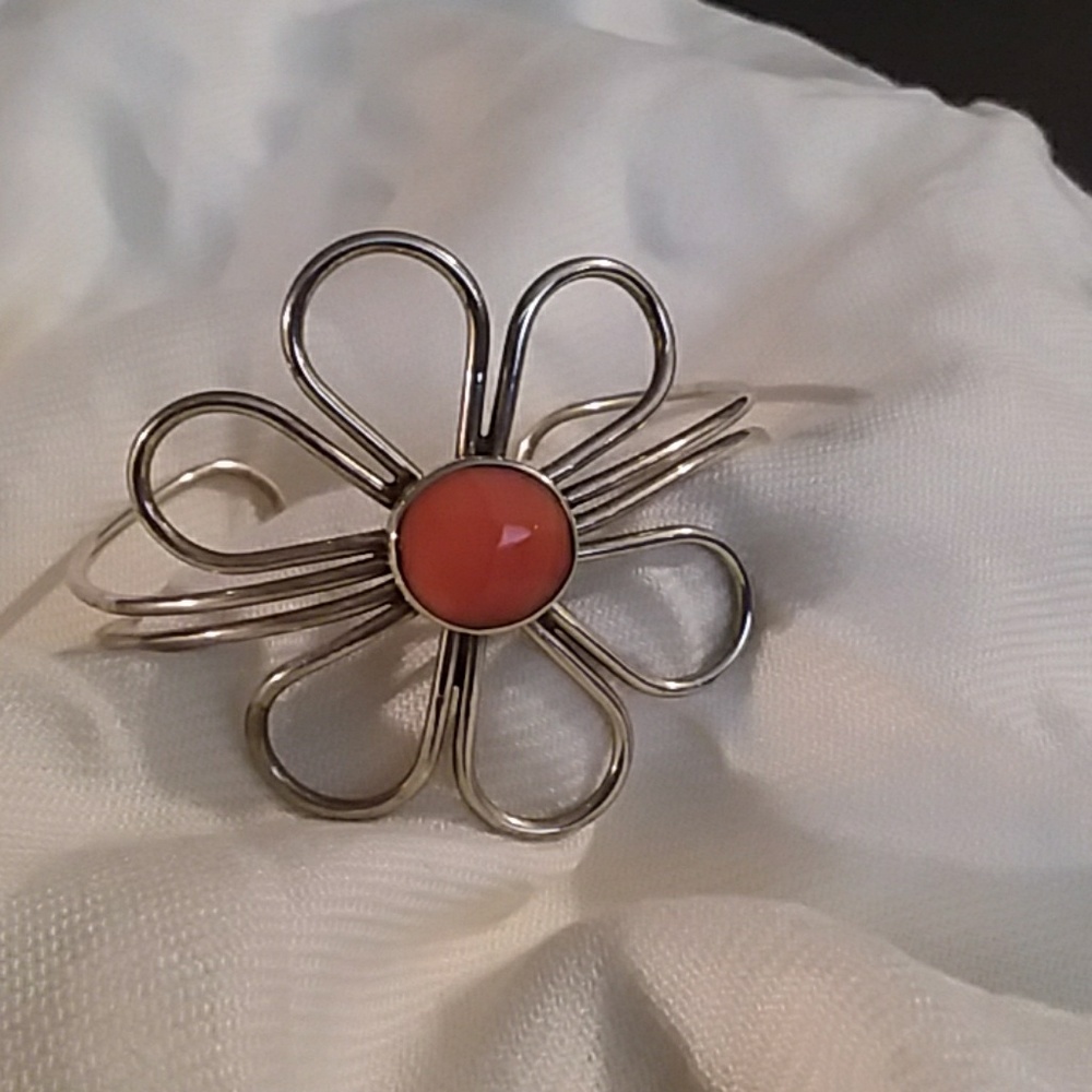 Boho Sterling Flower Cuff 🌹